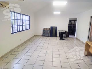 Rento Edificio para Local u Oficina en Col Virreyes Saltillo
