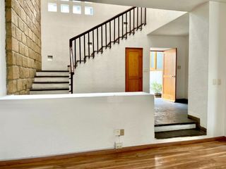 CASA EN VENTA EN AVIARA ( frente al centro comercial)