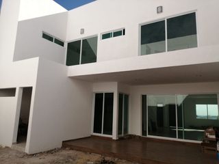 Casa en Lomas de Juriquilla con Roof Garden y Terraza techada J2