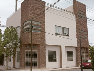 Edificio en Venta/ Renta , por la Zarco , Equipado.