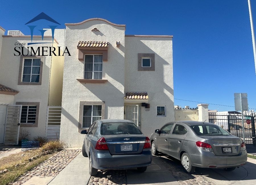 Casa en Fracc Privado en Romanzza