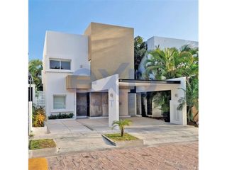 Casa en Venta en Residencial Cumbres, SMZ310, Cancun Quintana Roo
