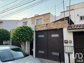 Casa en venta en Plazas Del Sol, Querétaro, Qro.
