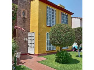 Casa en venta en Las Garzas con alberca ACEPTO TODOS LOS CREDITOS