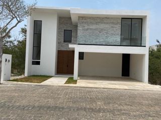 Casa en Venta, llave en mano, dentro de privada, Mérida, Yucatán