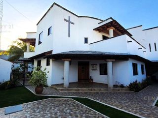 Villa de 5 rec en  venta en Rsidencial Campestre en Playa del Carmen P4184