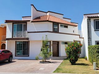 Casa en venta en Pueblo Nuevo en Corregidora