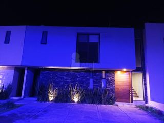 Casa sola en venta en Altozano el Nuevo Querétaro, Querétaro, Querétaro