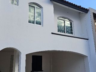 Casa en Country Álamos, sector Ceiba