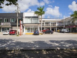 Amplio Local Comercial · Av Cancún (Las Torres) ·  Junto a Plaza Bambú