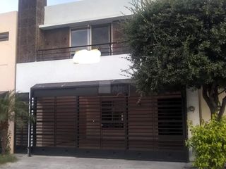 Casa en condominio en renta en Misión de Anáhuac, General Escobedo, Nuevo León