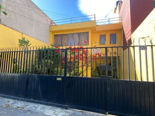 Casa en Venta en Colonia Nueva Santa María, Azcapotzalco, Ciudad de México.