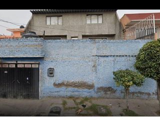 Casa en Remate Bancario en Rio Rhin, Col. Valle de San Lorenzo, Iztapalapa, CDMX.