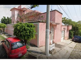 Casa en Remate Bancario, Rio Mexapa, Hacienda de Tetela, Cuernavaca Morelos.