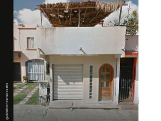 Casa en venta en Quintana Roo. Solidaridad. Col. Misión Villamar. C.P. 77725 Calle Islas Filipinas