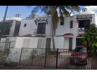 Casa en Remate Bancario en Playa del Carmen Centro, Solidaridad, Quintana Roo