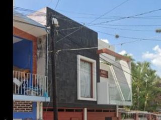 Casa de 2 Pisos en Centro de Veracurz, Remate