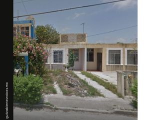Casa en  enta en Puerto Morelos, Quintana Roo. Col. Villa Morelos. C.P. 77580 Calle Goleta