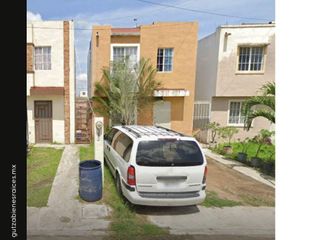 Casa en  Remate Bancario Fresno, Col. Arboledas IV, Altamira, Tamaulipas.