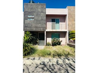 Casa en venta en fraccionamiento en San Juan Del Río
