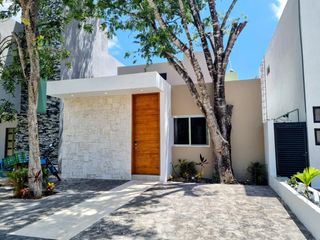 En venta casa de un solo nivel, 2 rec. Fracc. El Encuentro, Playa del Carmen  P4196