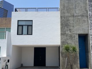 Casa en venta en Claustro de la Catedral Centro Sur Querétaro RCV240601-IL