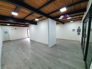 LOCAL de 120 m2 en RENTA sobre Eugenio Garza Sada – COL. LAS BRISAS en MONTERREY, Nuevo León.