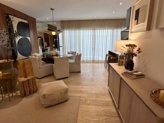 "Invierte en Venta de Casa Exclusiva en Av. Huayacan, Cancún, QRoo - Ubicación, Confort y Elegancia"
