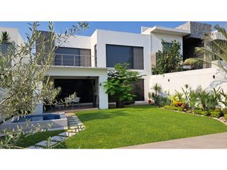 Casa en VENTA y/o RENTA en Residencial Corinto. $6,990,000