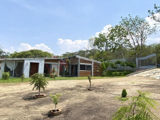 Se VENDE casa de una planta con 1,600 m2 de terreno en Berriozábal, Chiapas