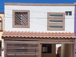 Venta de casa en privada Cerrada del Valle Santa Catarina