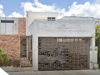 Casa en Remate Bancario en Fraccionamiento Real Montejo