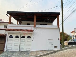 Se VENDE casa en esquina con 2 locales en Fracc. Joyas del Oriente