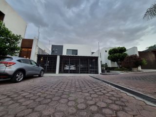 Casa en venta en excusivo  Fracc. La Concepción