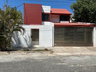 Casa en Renta 3 Habitaciones en Jardínes de Vista Alegre, Mérida