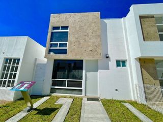 Casa nueva en Stacia venta o renta