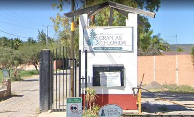 VENTA DE TERRENO RESIDENCIAL EN ESQUINA  GRANJAS LA FLORIDA JUNTO CLUB HIPICO SAN LUIS POTOSI