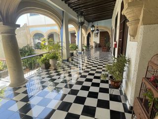 Local 18 comercial oficinas consultorio Renta en Campeche en el Centro histórico