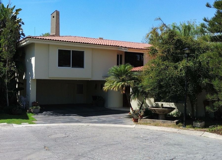 Casa en Venta en Colinas de San Javier | Lamudi.com.mx
