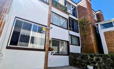 VENTA DE PROPIEDAD CON 5 DEPARTAMENTOS EN RANCHO CORTES CUERNAVACA