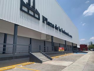 Locales para servicios y productos industriales en Plaza comercial de la Industria