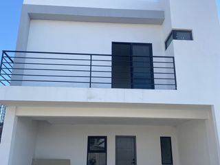 CASA CON VISTA AL MAR EN VENTA EN ROSARITO B.C