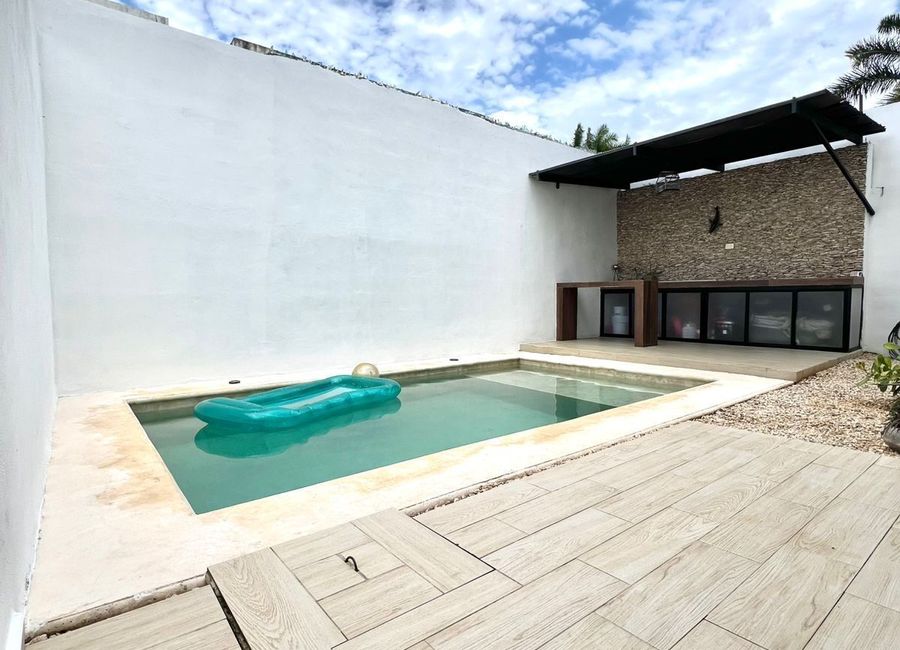 Casa con alberca y 3 rec en Real Montejo con paneles solares | Lamudi ...