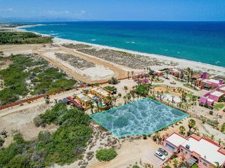 Terreno Residencial con vista y acceso al Mar.