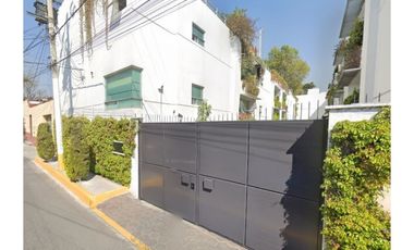 Casa en Remate en B Del Niño Jesús, FG-1975