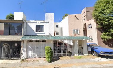 Casa en Remate en Lomas Verdes IV, FG-2006