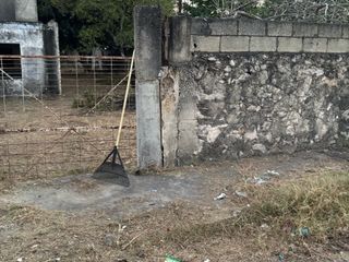 TERRENO CON CONSTRUCCIÓN EN VENTA EN MERIDA EN EL ROBLE AGRÍCOLA