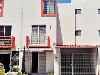 Casa en Condominio en Venta, Los Heroes Chalco III, Estado de Mexico
