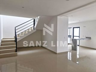 Puntarena Residencial: Casa nueva, con recamara en planta baja.