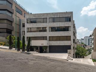¡Exclusivo departamento en venta para remodelar .. Bosques de las Lomas !